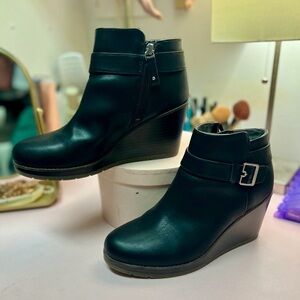 Dr. Scholls Black Wedge Ankle Boots